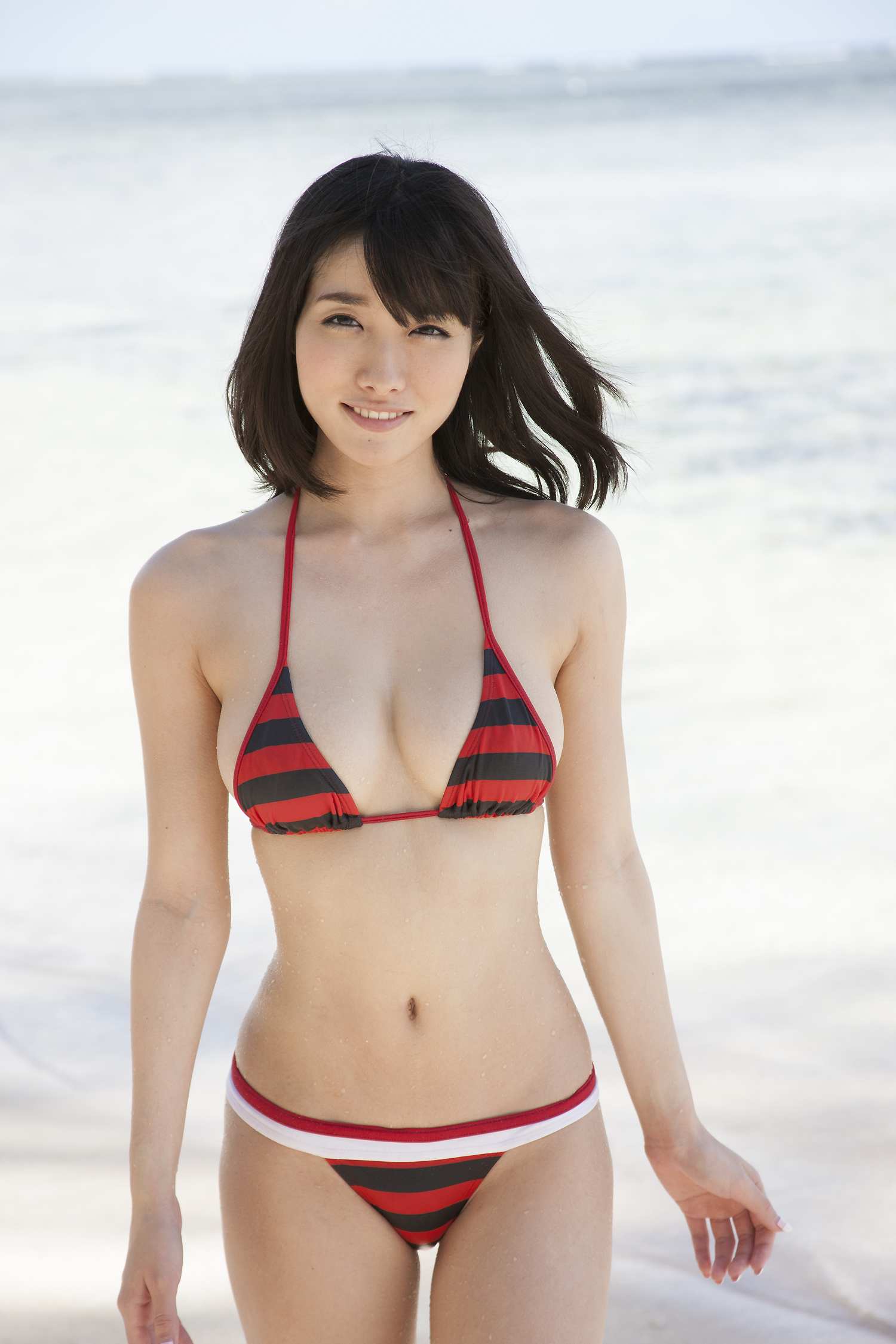 Koyuki bikini